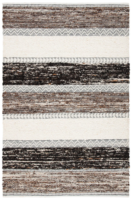 Safavieh Natura 4'-0" x 6'-0" Rug in Brown / Ivory