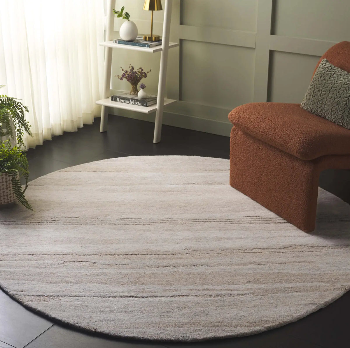 Safavieh Ebony 6'-0" x 6'-0" Rug in Grey / Rust