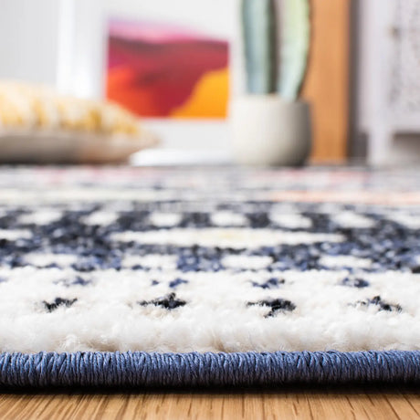 Safavieh Adirondack 4'-0" x 6'-0" Rug in Black / Ivory