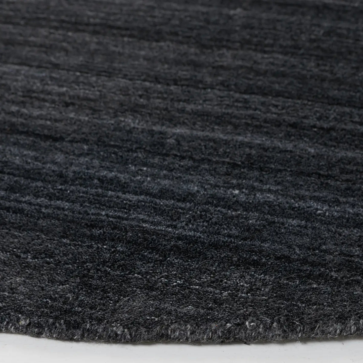 Safavieh Mirage 6'-0" x 6'-0" Rug in Anthracite