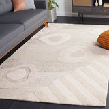 Safavieh Fifth Avenue 5'-0" x 8'-0" Rug in Beige / Grey
