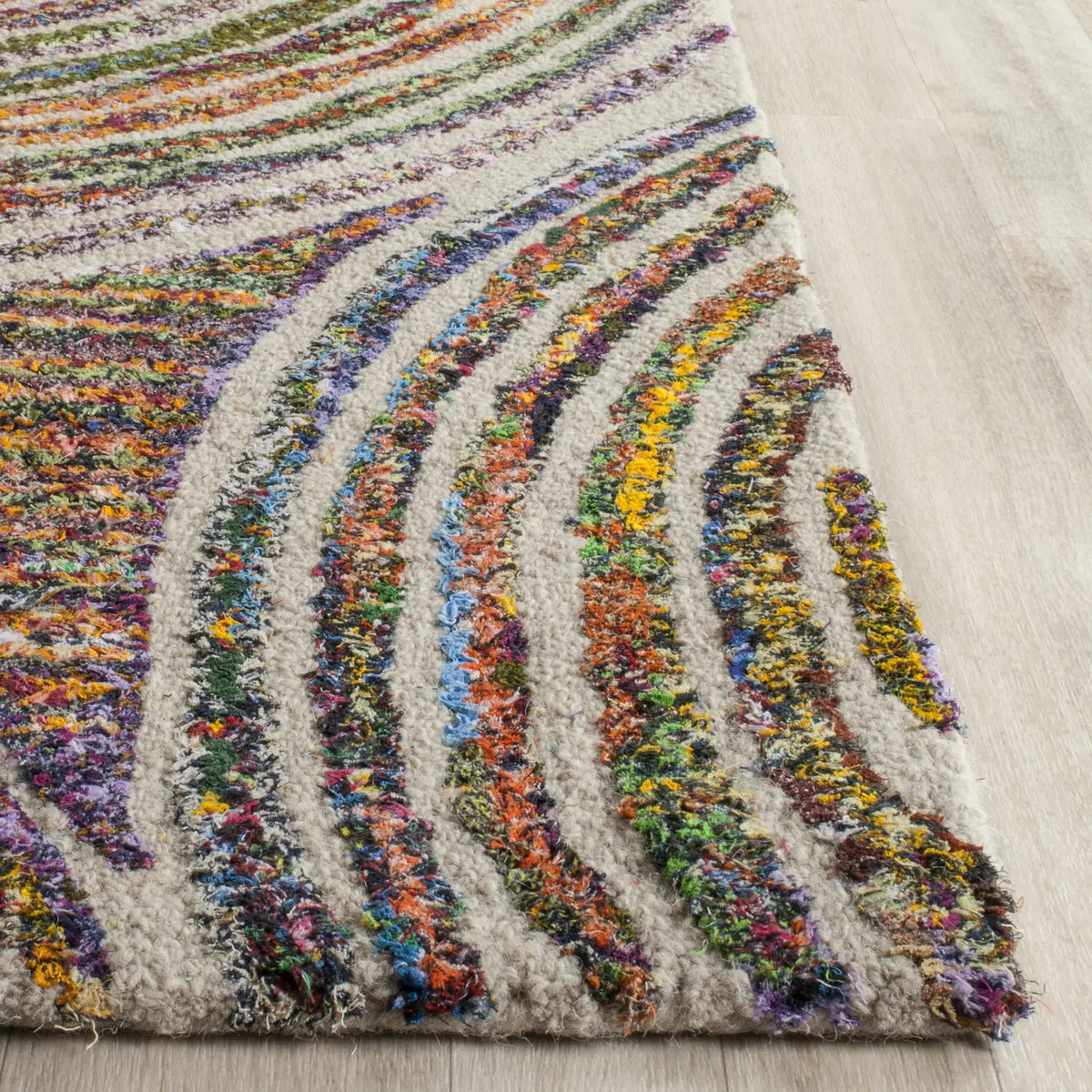 Safavieh Nantucket 8'-0" x 10'-0" Rug in Beige