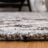 Safavieh Trace 4'-0" x 6'-0" Rug in Grey / Ivory
