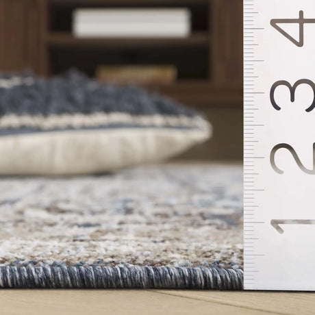 Safavieh Antique Patina 4'-0" x 5'-7" Rug in Blue / Beige