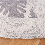 Safavieh Ikat 6'-0" x 6'-0" Rug in Light Grey / Ivory