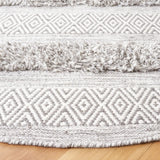 Safavieh Vermont 6'-0" x 6'-0" Rug in Brown / Ivory