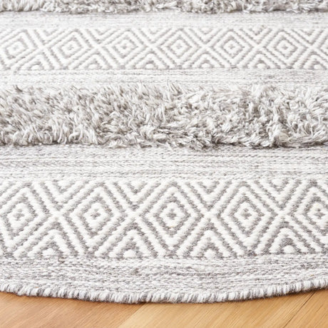 Safavieh Vermont 6'-0" x 6'-0" Rug in Brown / Ivory