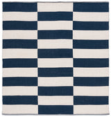 Safavieh Montauk 6'-0" x 6'-0" Rug in Navy / Ivory