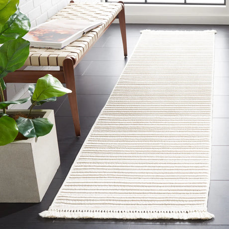 Safavieh Camden 2'-2" x 8'-0" Rug in Ivory