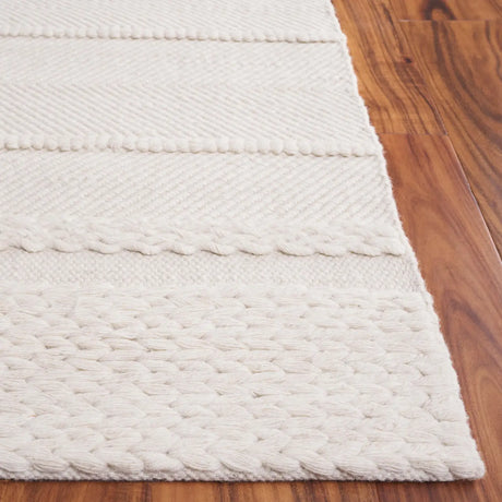 Safavieh Natura 5'-0" x 8'-0" Rug in Natural
