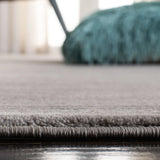 Safavieh Vision 4'-0" x 6'-0" Rug in Silver