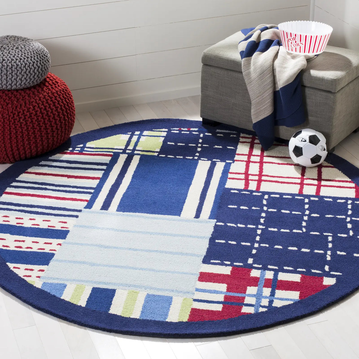 Safavieh Safavieh Kids 6'-0" x 6'-0" Rug in Blue / Multi