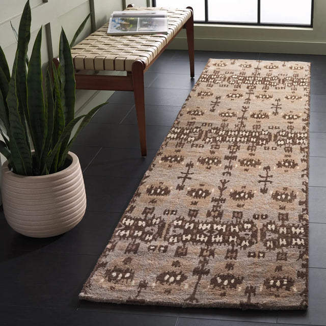Safavieh Wyndham 2'-3" x 9'-0" Rug in Natural / Multi