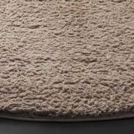 Safavieh Rumi Shag 6'-7" x 6'-7" Rug in Beige