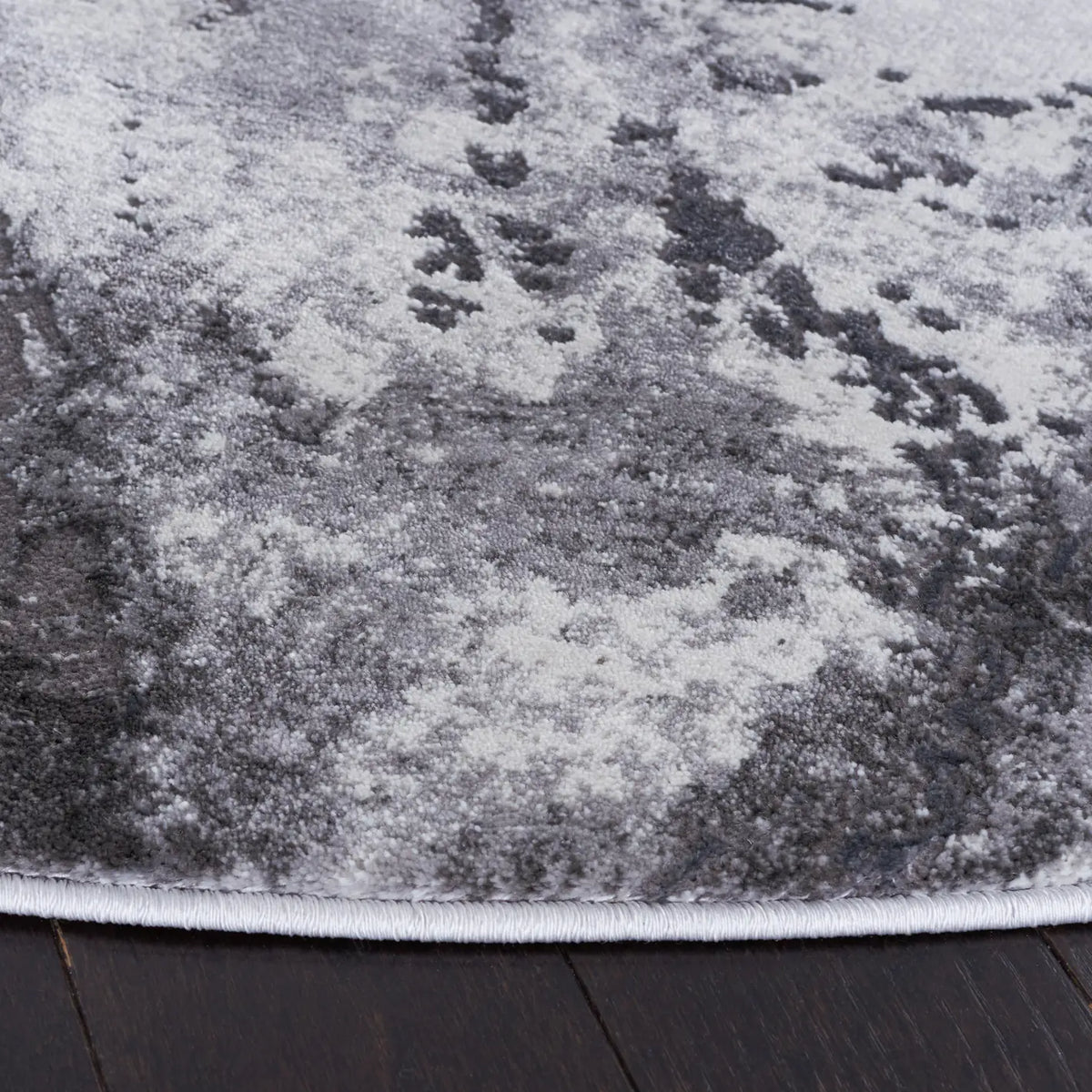 Safavieh Craft 6'-7" x 6'-7" Rug in Grey / Silver