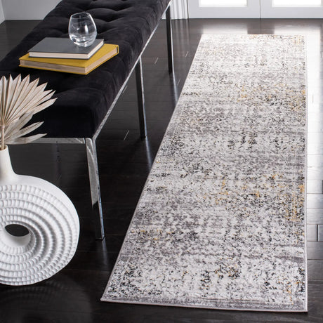 Safavieh Amelia 2'-0" x 8'-0" Rug in Grey / Ivory