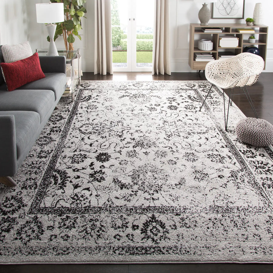 Safavieh Adirondack 10'-0" x 14'-0" Rug in Grey / Black