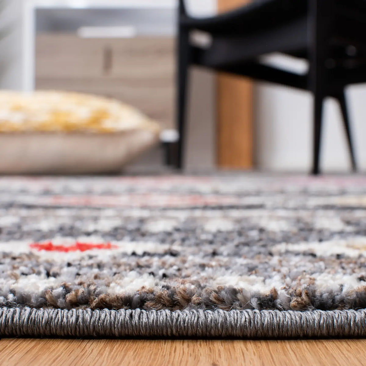 Safavieh Adirondack 4'-0" x 6'-0" Rug in Grey / Ivory