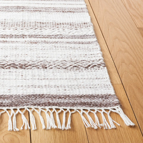 Safavieh Striped Kilim 4'-0" x 6'-0" Rug in Brown / Ivory