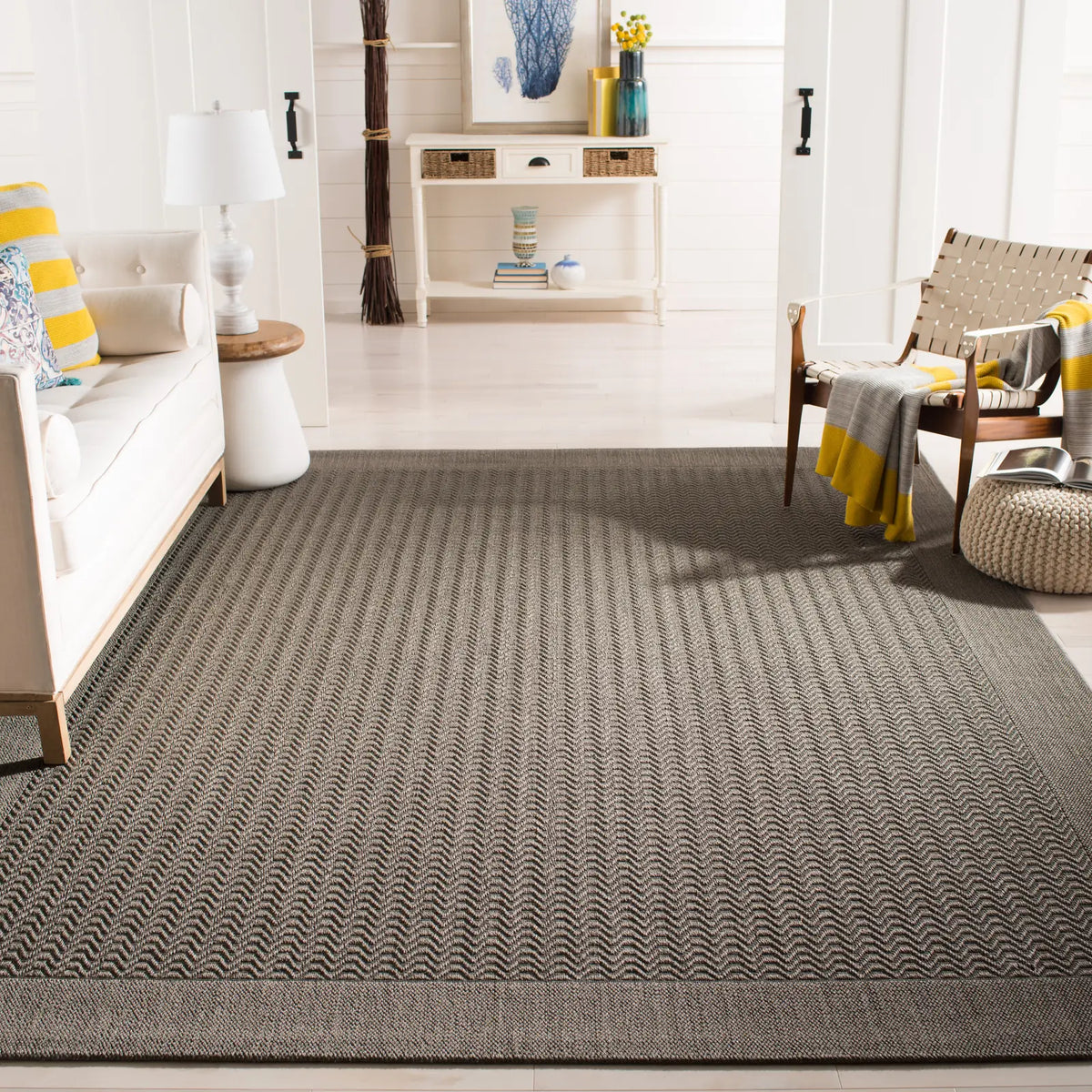Safavieh Palm Beach 8'-0" x 11'-0" Rug in Ash