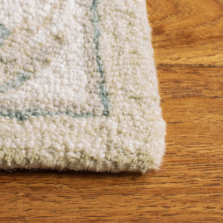 Safavieh Micro-Loop 4'-0" x 6'-0" Rug in Beige / Ivory