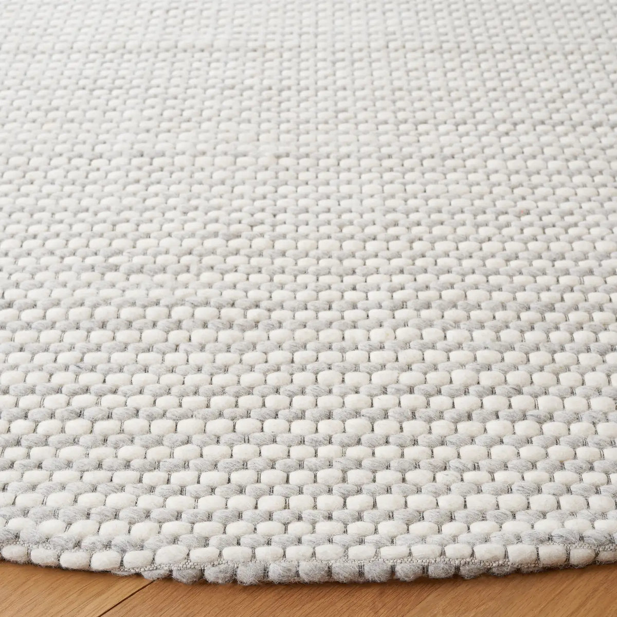Safavieh Natura 6'-0" x 6'-0" Rug in Silver / Ivory