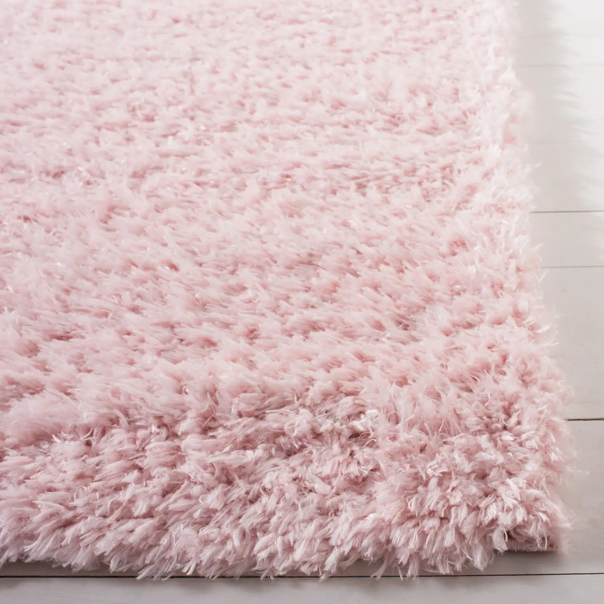 Safavieh Madrid Shag 200 4'-0" x 6'-0" Rug in Blush