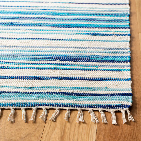 Safavieh Rag Rug 4'-0" x 6'-0" Rug in Ivory / Blue