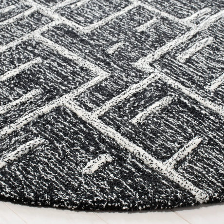Safavieh Cambridge 6'-0" x 6'-0" Rug in Black / Ivory
