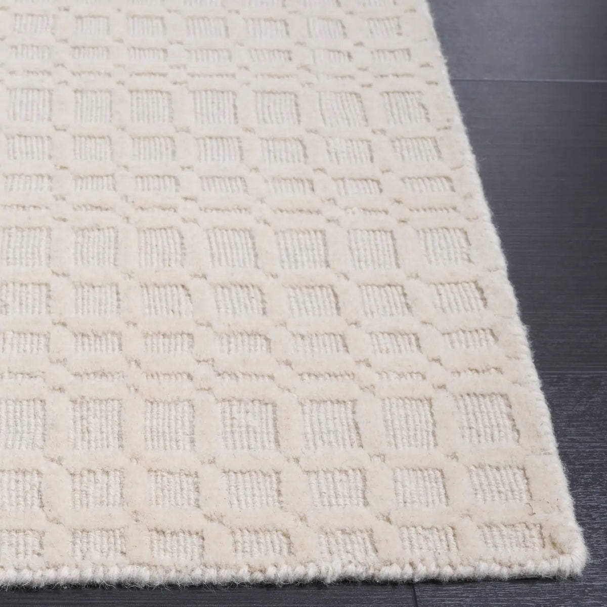 Safavieh Impressions 4'-0" x 6'-0" Rug in Ivory