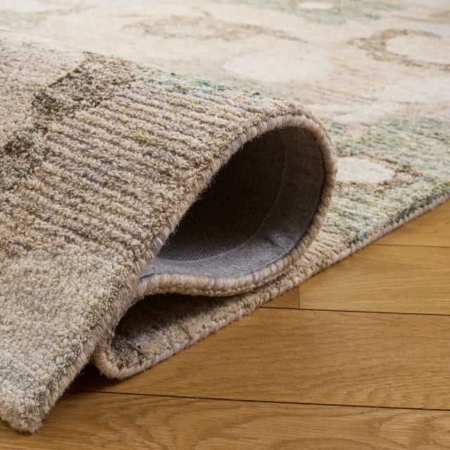 Safavieh Metro 5'-0" x 8'-0" Rug in Grey / Beige
