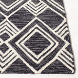 Safavieh Micro-Loop 5'-0" x 8'-0" Rug in Charcoal / Ivory