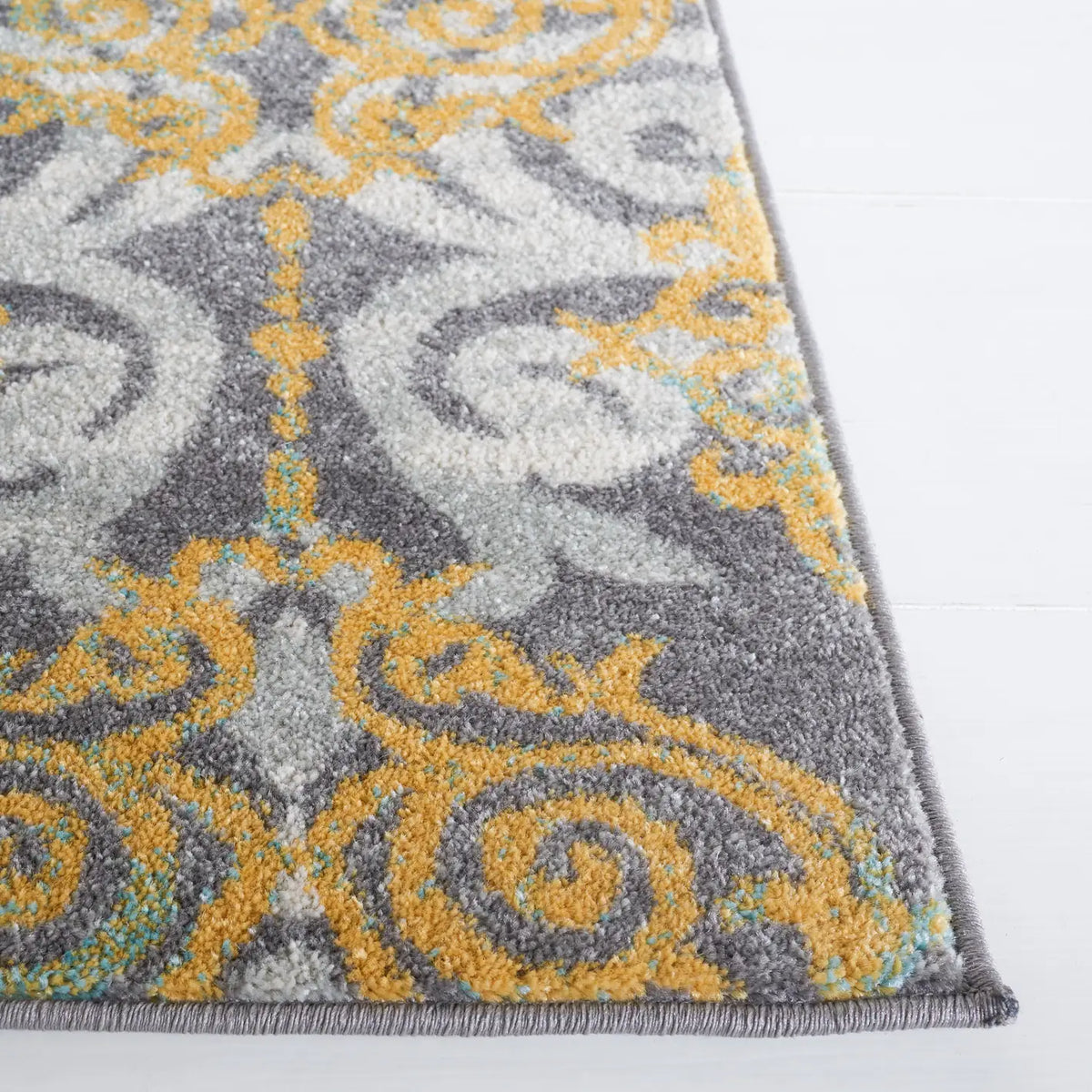 Safavieh Evoke 4'-0" x 6'-0" Rug in Grey / Ivory