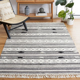 Safavieh Natura 4'-0" x 6'-0" Rug in Black / Ivory