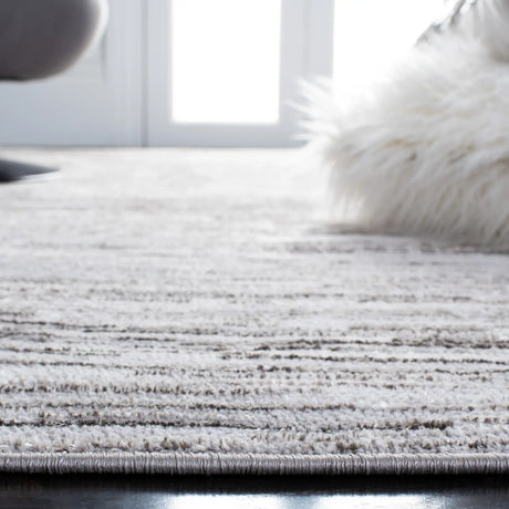 Safavieh Orchard 4'-5" x 6'-5" Rug in Grey / Light Grey