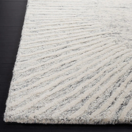 Safavieh Abstract 4'-0" x 6'-0" Rug in Grey / Ivory