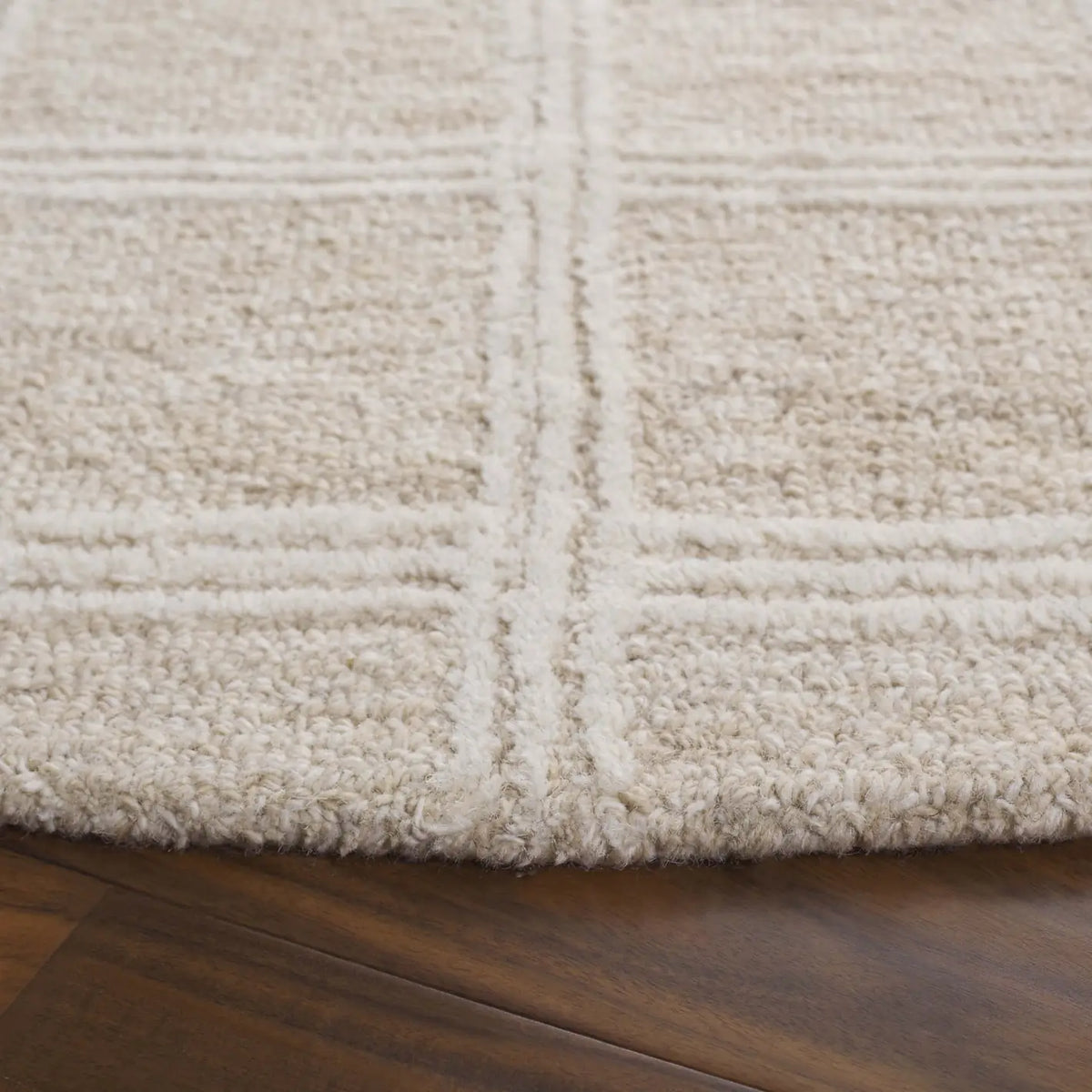 Safavieh Pine 6'-0" x 6'-0" Rug in Beige / Ivory