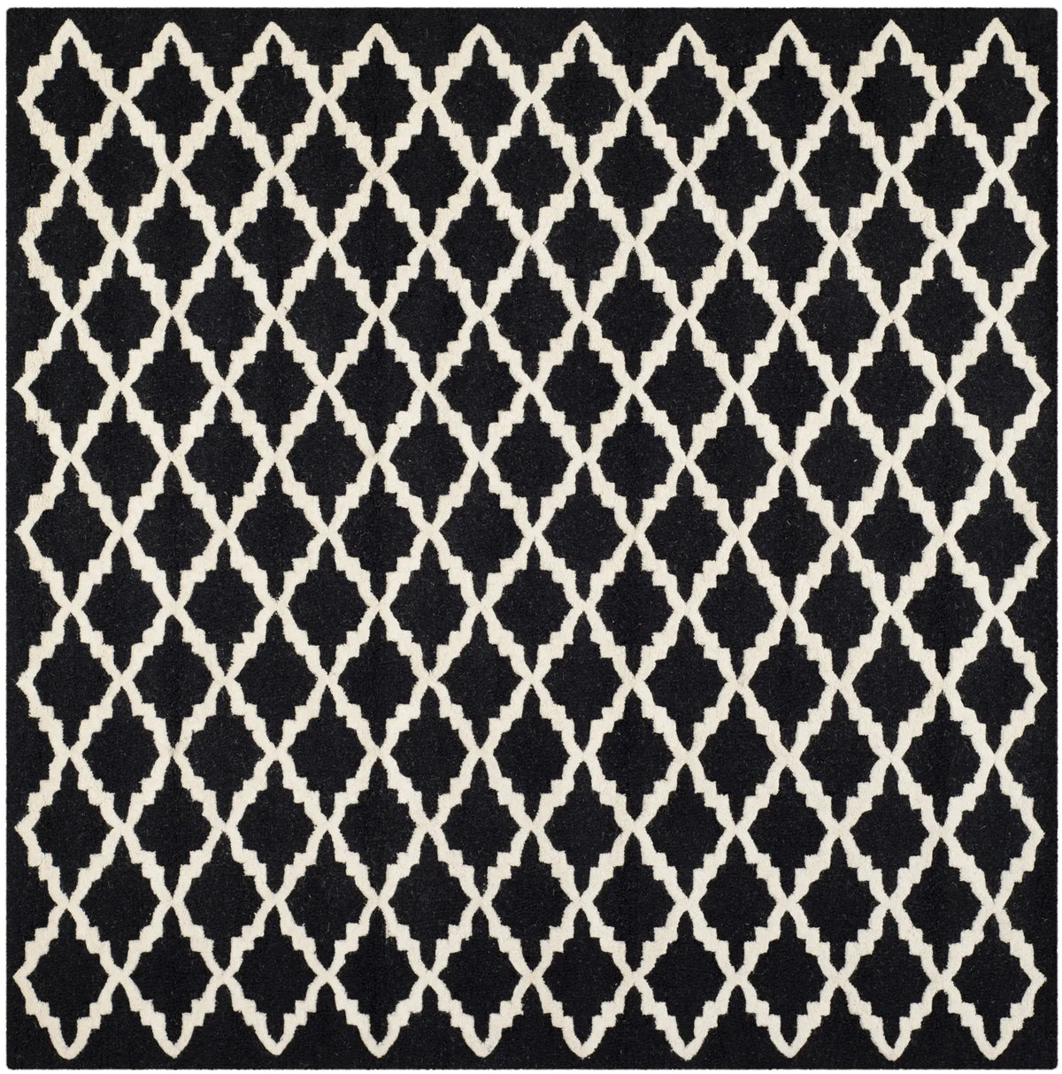 Safavieh Cambridge 6'-0" x 6'-0" Rug in Black / Ivory
