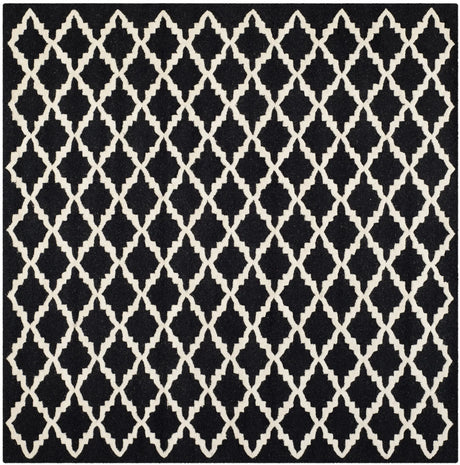 Safavieh Cambridge 6'-0" x 6'-0" Rug in Black / Ivory