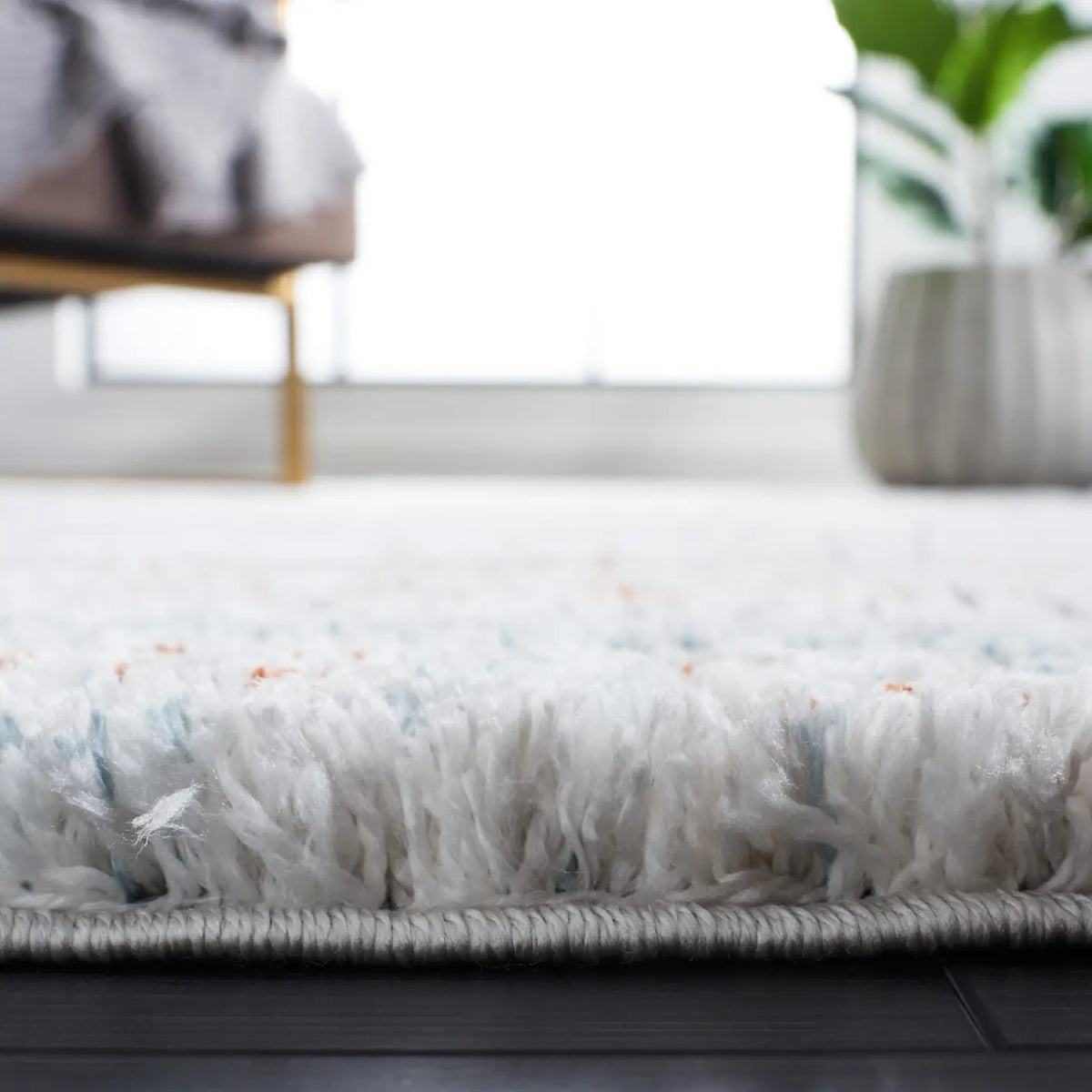 Safavieh Berber Shag 4'-5" x 6'-5" Rug in Blue Rust / Ivory