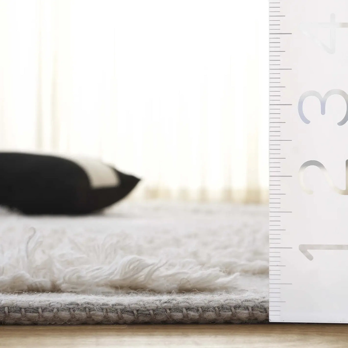 Safavieh Kenya 6'-0" x 9'-0" Rug in Grey / Ivory