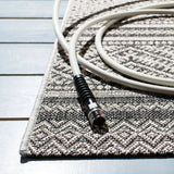 Safavieh Courtyard 4'-0" x 5'-7" Rug in Black / Grey