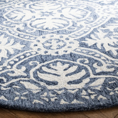 Safavieh Micro-Loop 5'-0" x 5'-0" Rug in Blue / Ivory