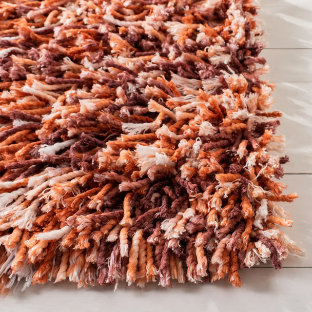 Safavieh Rio Shag 4'-0" x 6'-0" Rug in Rust / Ivory