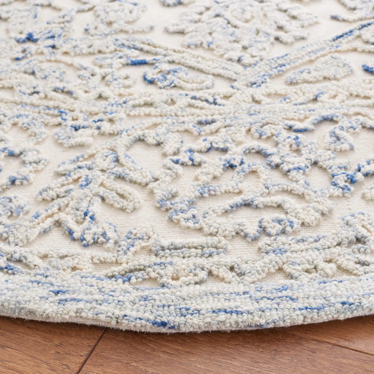 Safavieh Martha Stewart 6'-0" x 6'-0" Rug in Ivory / Blue