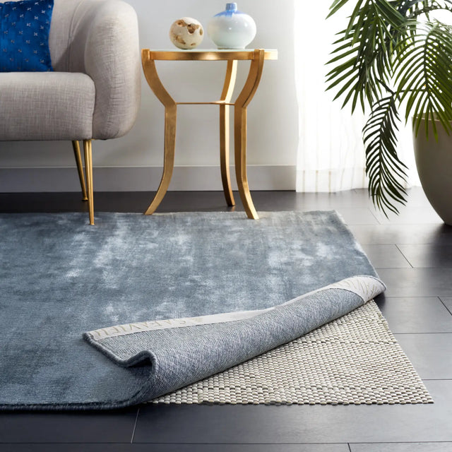 Safavieh Padding 4'-0" x 6'-0" Rug in White