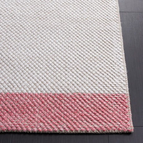 Safavieh Natura 4'-0" x 6'-0" Rug in Ivory / Pink