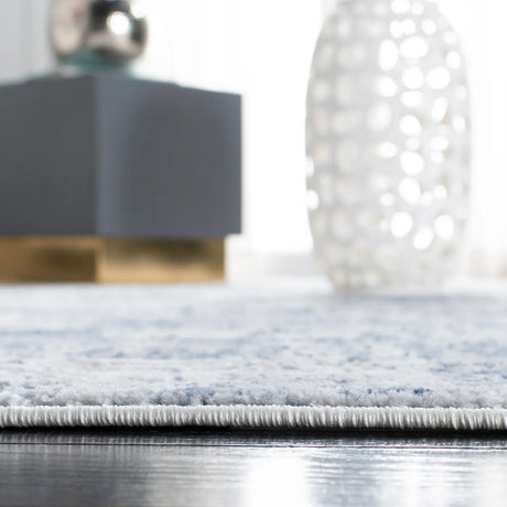 Safavieh Amelia 700 4'-0" x 6'-0" Rug in Navy / Light Grey
