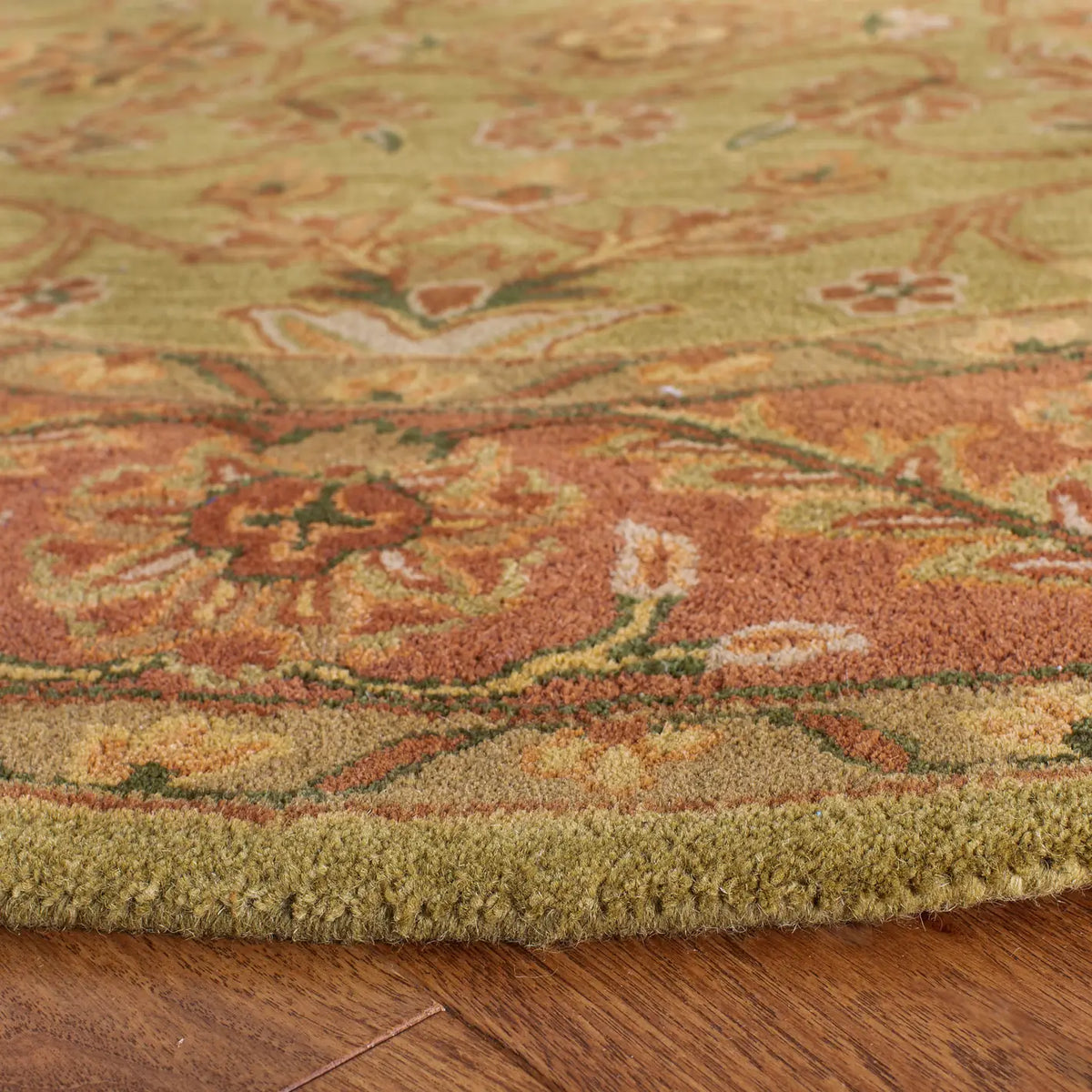 Safavieh Golden Jaipur 6'-0" x 6'-0" Rug in Green / Rust