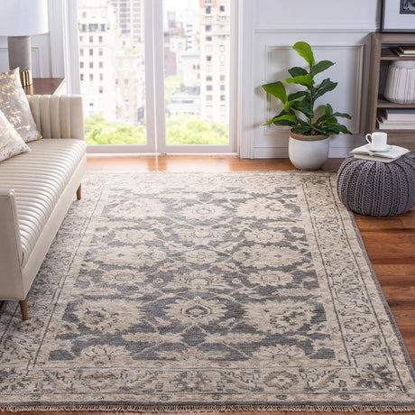 Safavieh Samarkand 6'-0" x 9'-0" Rug in Dark Grey / Beige